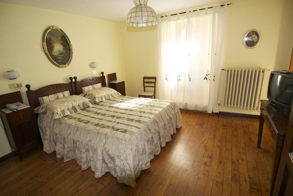 Albergo Ristorante Galli Pievepelago Kamer foto