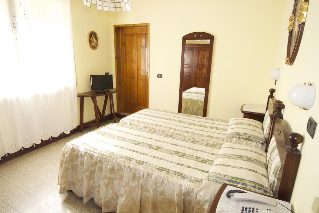Albergo Ristorante Galli Pievepelago Kamer foto